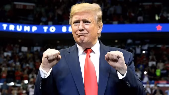 Chủ tịch Hạ viện Pelosi cho biết Quốc hội Mỹ sẽ đưa ra luật để thành lập một Ủy ban đánh giá năng lực tinh thần của Tổng thống - Ảnh: Reuters