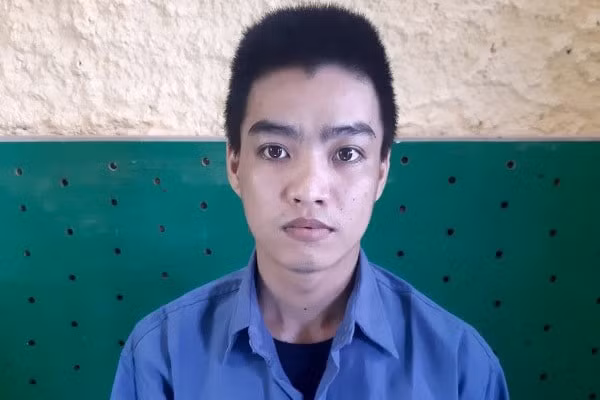 Đối tượng Ngà bị bắt giữ tại cơ quan Công an. Ảnh: Vietnamnet.