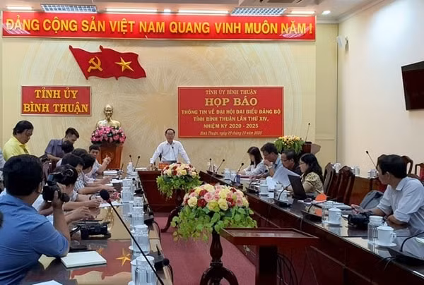 Tỉnh ủy Bình Thuận họp báo thông tin về Đại hội Đảng bộ lần thứ XIV
