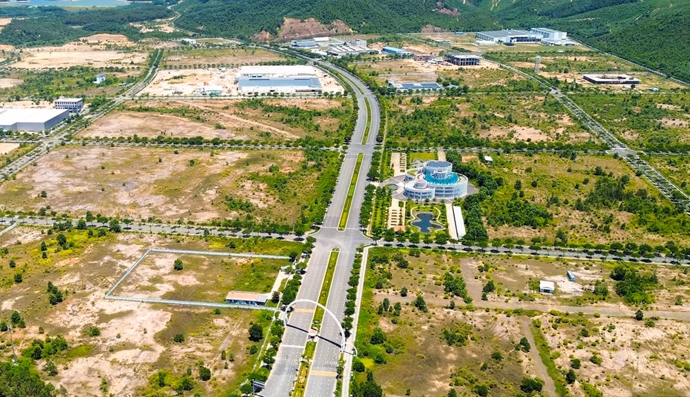 da nang thanh lap cum cong nghiep hoa lien hinh 1