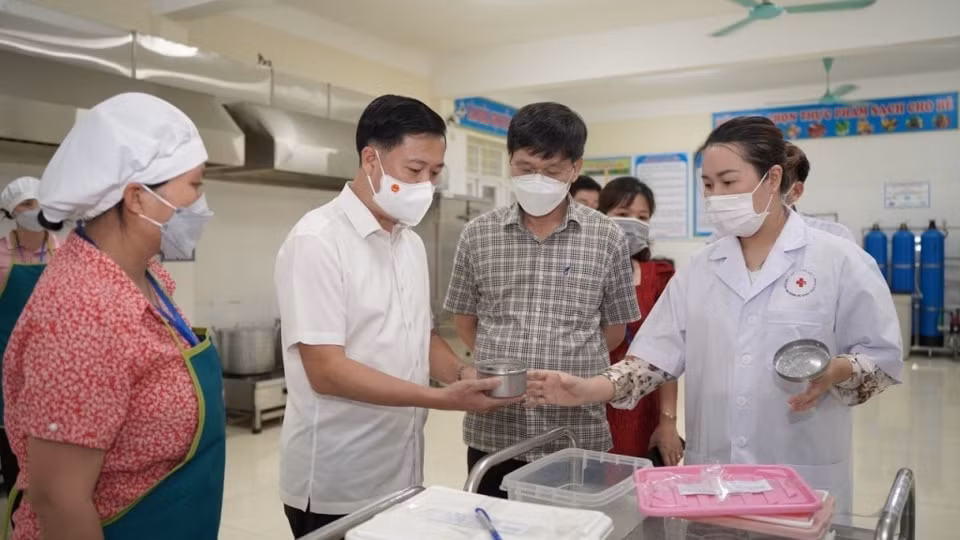 hoa binh canh bao thu doan gia mao cac doan thanh tra kiem tra an toan thuc pham hinh 2