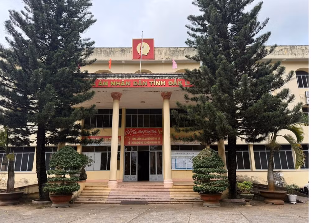 bat chanh toa hinh su tand tinh dak lak va 3 bi can khac ve toi dua va nhan hoi lo hinh 1