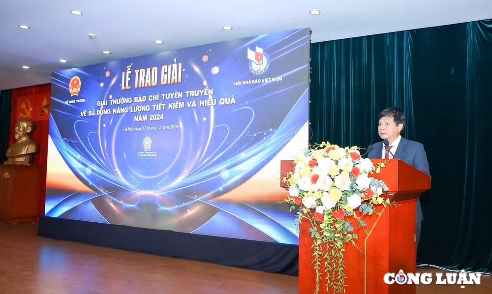ton vinh nhung tac gia co tac pham xuat sac viet ve su dung nang luong tiet kiem hinh 1