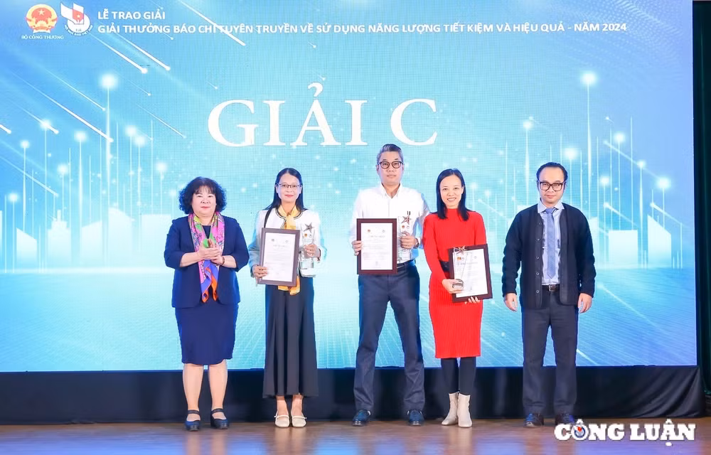 ton vinh nhung tac gia co tac pham xuat sac viet ve su dung nang luong tiet kiem hinh 5