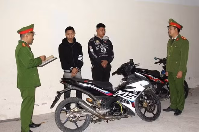 tam giu hinh su hai thanh nien tong nga canh sat giao thong o ha nam hinh 1