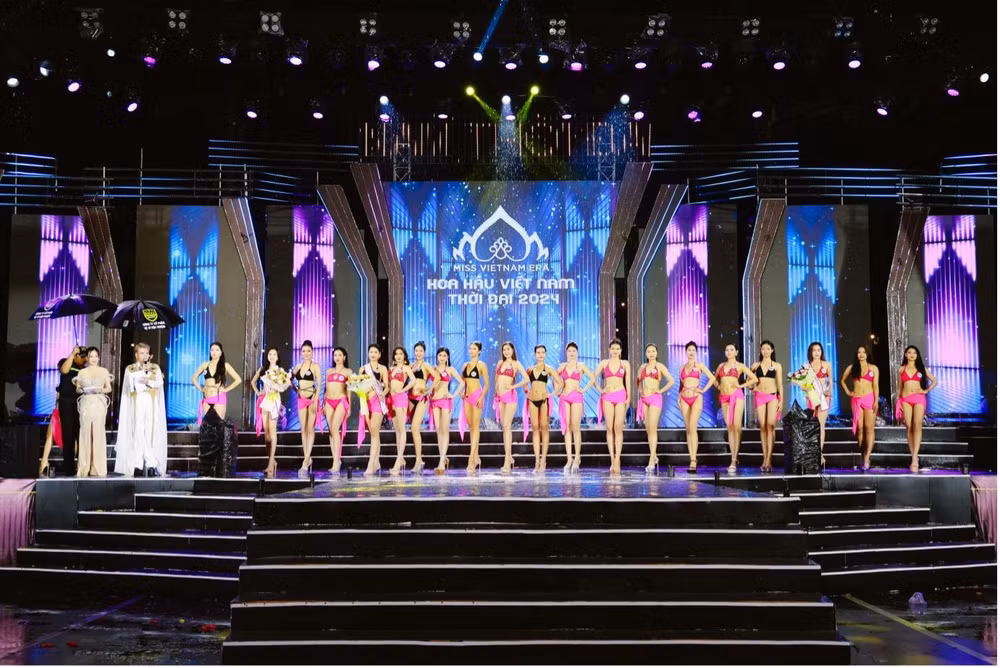 co gai vung dat lua quang tri dang quang hoa hau viet nam thoi dai miss vietnam era 2024 o tuoi 20 hinh 14