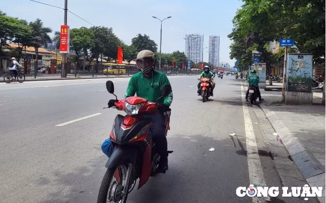 ha noi xu ly tinh trang nguoi dieu khien xe may vuot den do di nguoc chieu hinh 2