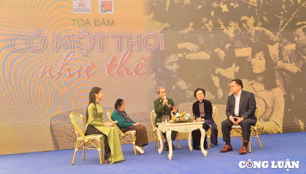 trung bay nhung ky vat trao gui ky uc va niem tin thoi chien tranh hinh 1