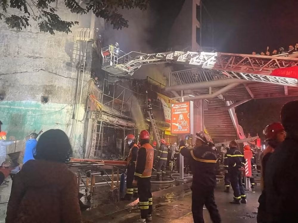 bi thu thanh uy ha noi som dua vu an phong hoa giet nguoi tai duong pham van dong ra xet xu hinh 2