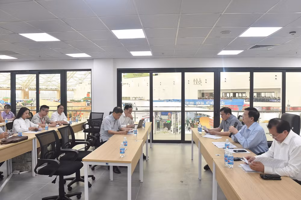 Tạo thuận lợi tốt nhất cho nhân dân tham quan Triển lãm- Ảnh 2.