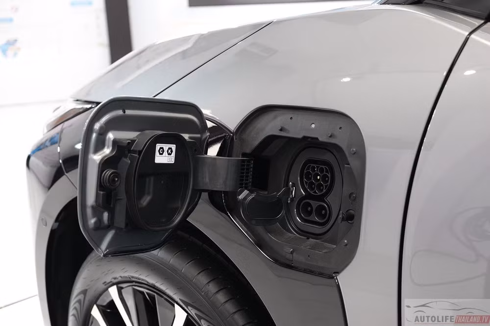Toyota bZ4X hỗ trợ sạc nhanh DC đến 150 kW.