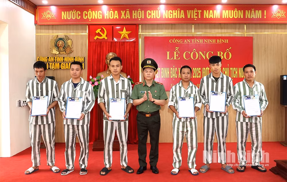 đặc xá 2