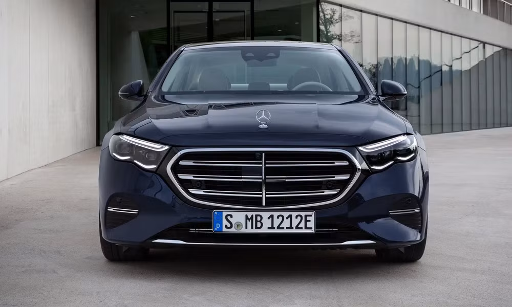 Mặt ca-lăng mới trên phiên bản E 200 Exclusive - Ảnh: Mercedes-Benz