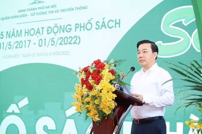 5 nam pho sach ha noi don tiep hon 3 trieu luot khach hinh 1