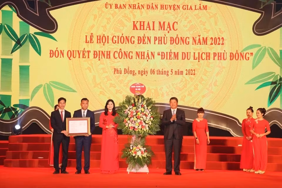 khai hoi le hoi giong den phu dong nam 2022 hinh 4