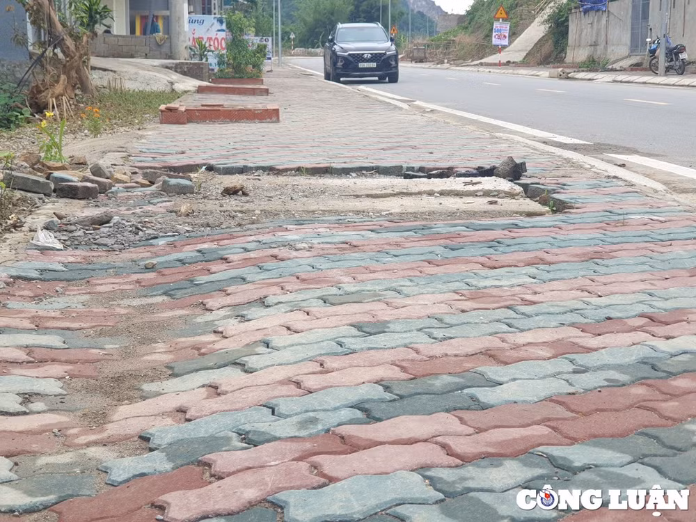 hoa binh du an cai tao nang cap duong tinh 435 chua lam xong da hong hinh 5