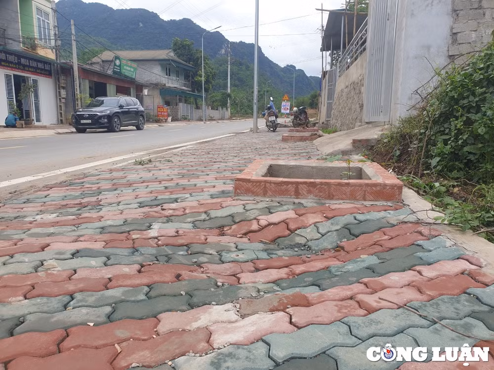 hoa binh du an cai tao nang cap duong tinh 435 chua lam xong da hong hinh 4