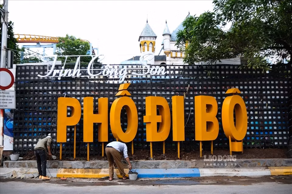 mo cua tro lai pho di bo trinh cong son co gi moi hinh 1
