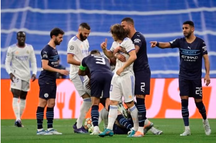 real madrid vao chung ket champions league 2021 22 sau 90 phut dien ro o bernabeu hinh 4