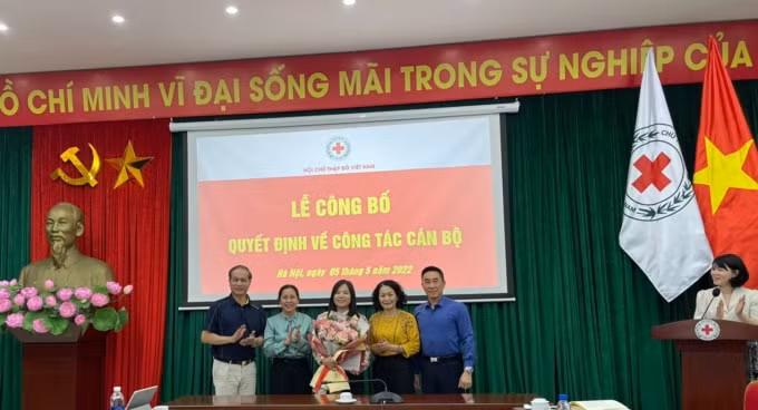 bo nhiem nha bao nguyen thu trang lam tong bien tap tap chi nhan dao hinh 1