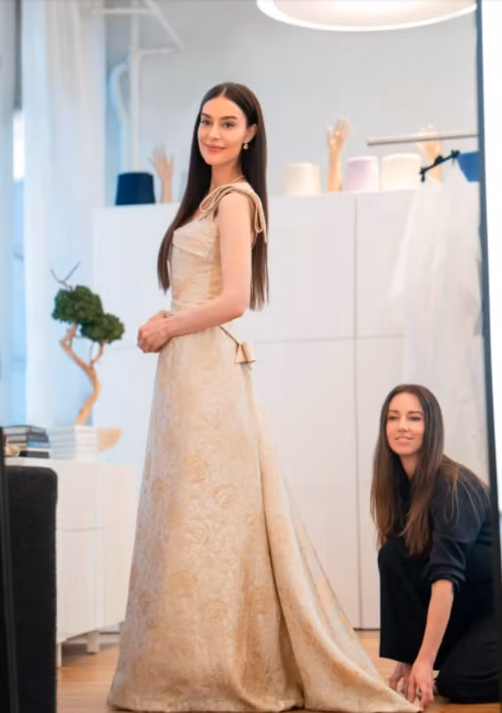 thien kim nha rockefeller va chiec vay gia toc tai met gala 2022 hinh 4