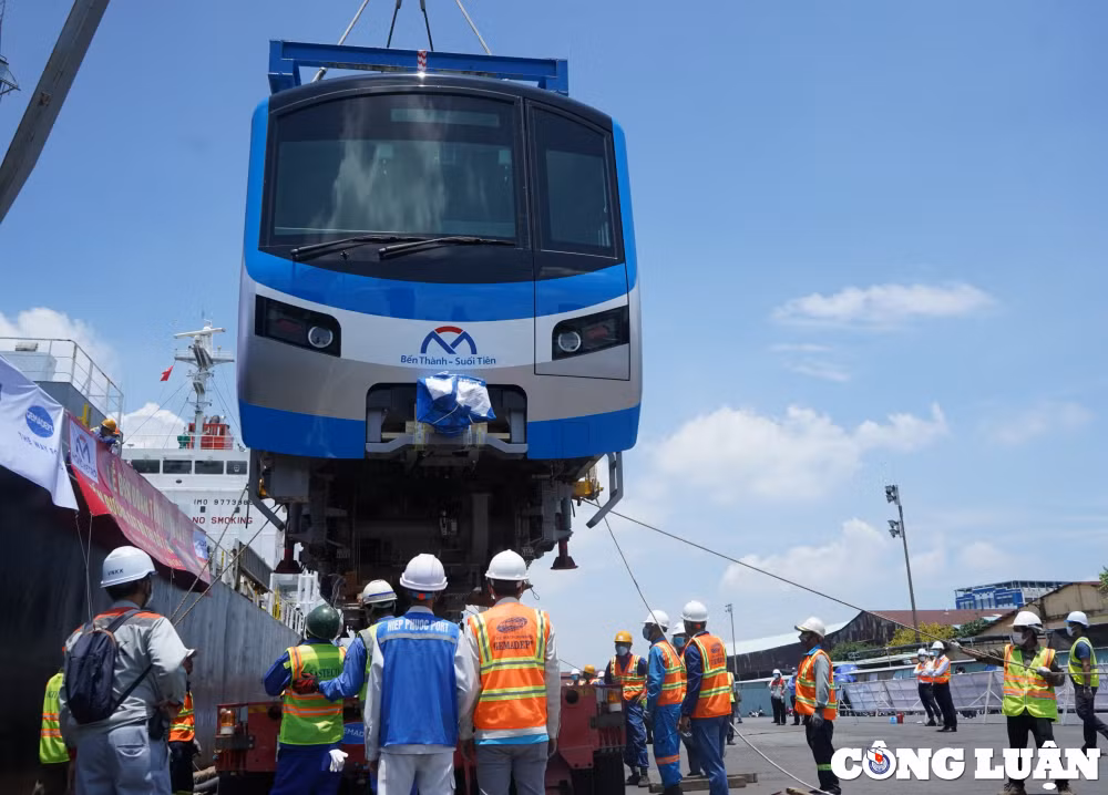 can canh 2 doan tau cuoi cung cua tuyen metro so 1 ve den tp hcm hinh 9