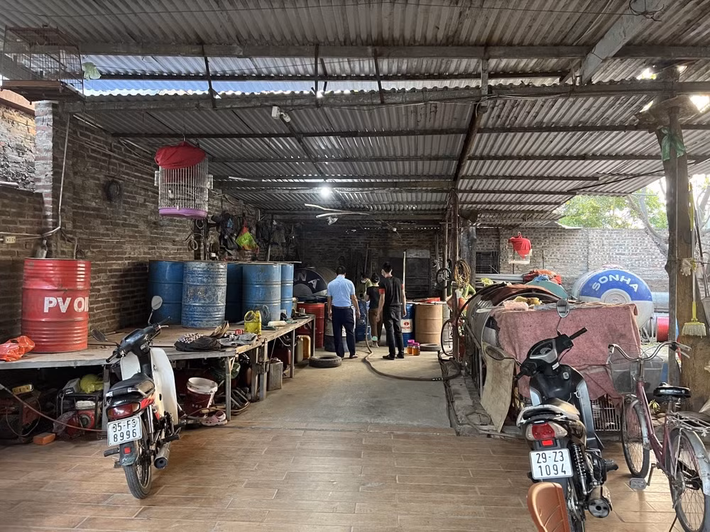 ha noi xac minh hon 2000 lit xang dau khong ro nguon goc hinh 1