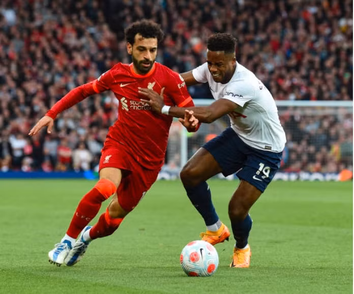 bi tottenham cam hoa 1 1 liverpool hut hoi cuoc dua vo dich voi man city hinh 7