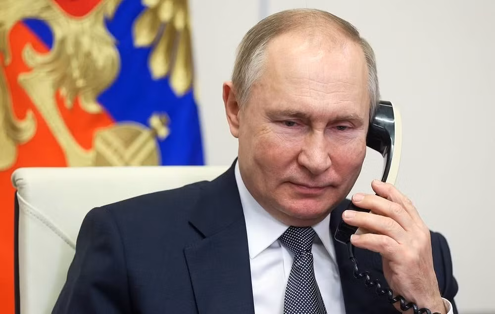 ong putin noi voi tong thong phap nga san sang tiep tuc doi thoai voi ukraine hinh 1