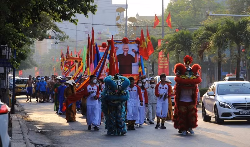 net van hoa dac sac le hoi cu truyen thong dong hoi hinh 3
