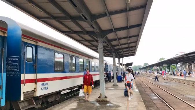 duong sat tang cuong chay tau khach tuyen ha noi dong hoi hinh 1