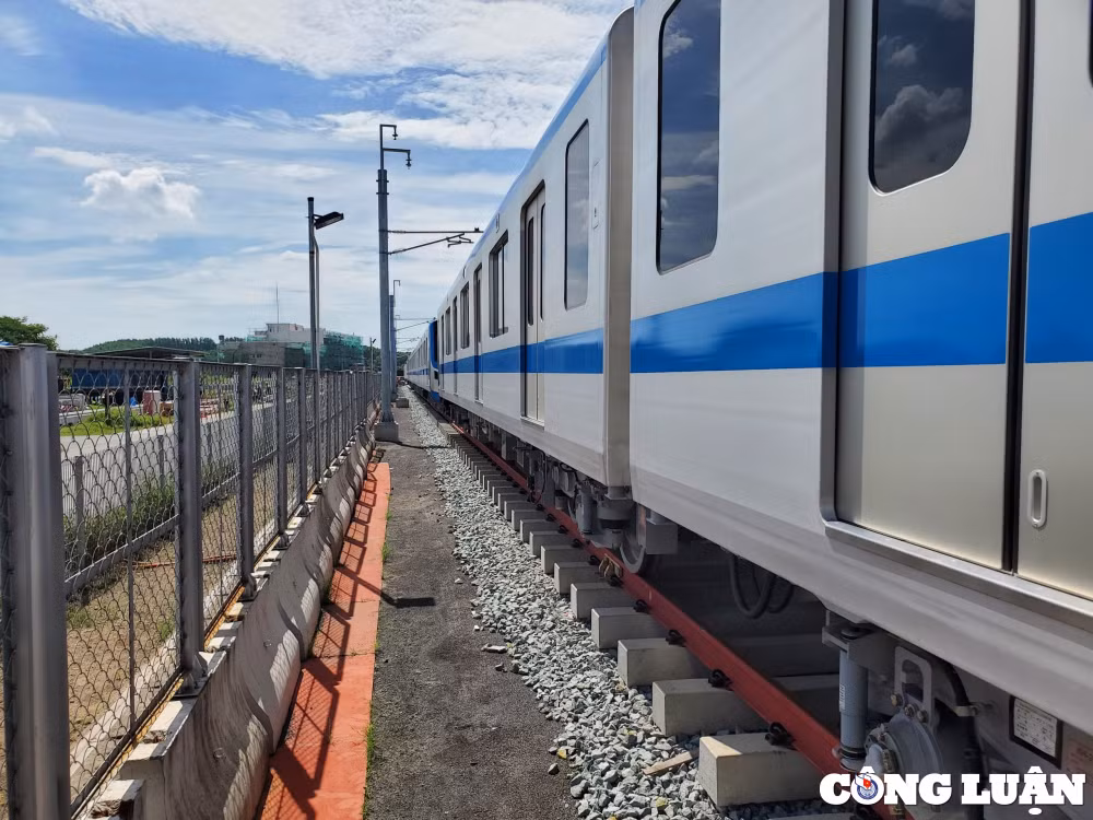 tp hcm hoan thanh lap doan tau cuoi cung cua tuyen metro so 1 hinh 12