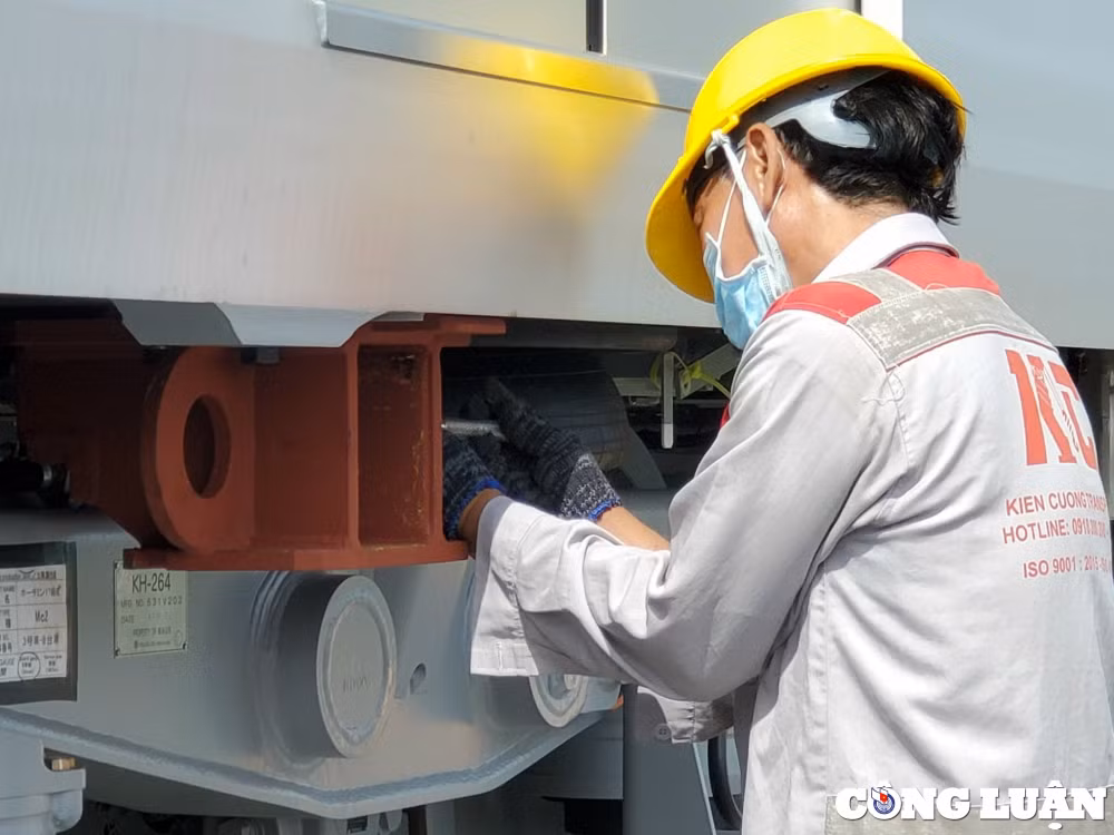 tp hcm hoan thanh lap doan tau cuoi cung cua tuyen metro so 1 hinh 7