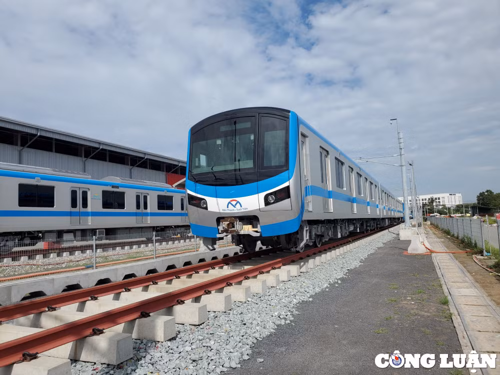tp hcm hoan thanh lap doan tau cuoi cung cua tuyen metro so 1 hinh 4