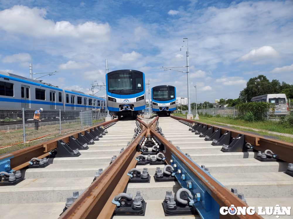 tp hcm hoan thanh lap doan tau cuoi cung cua tuyen metro so 1 hinh 10