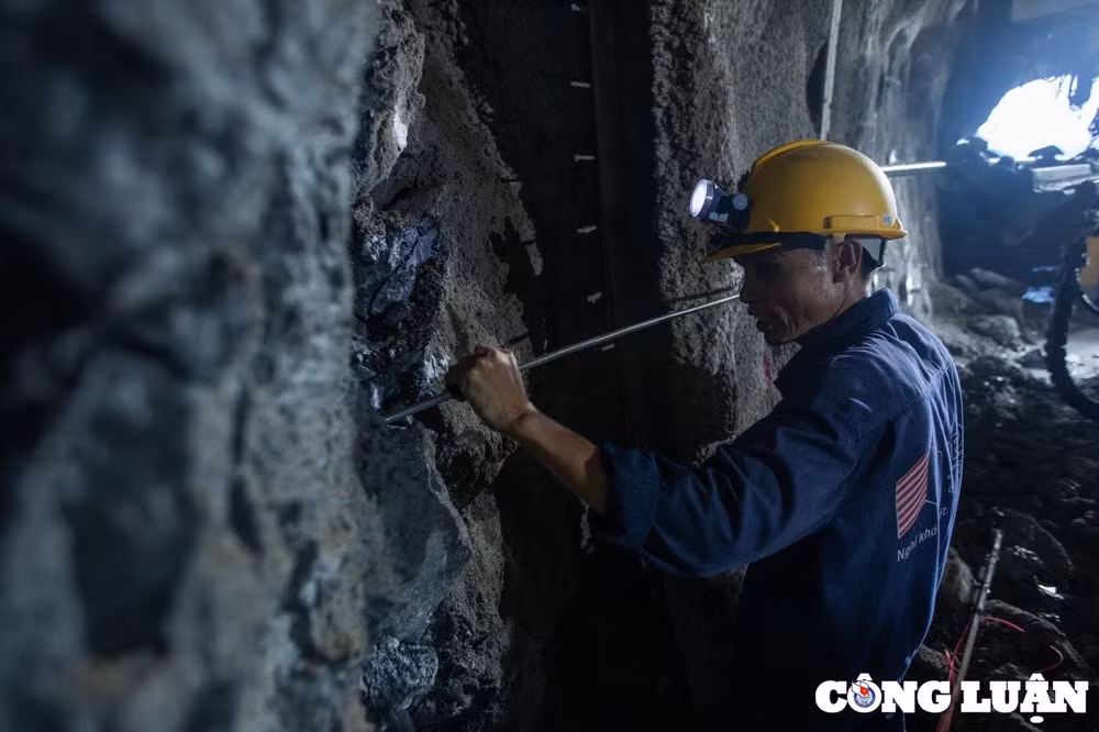 cong nhan miet mai khong nghi tren nhung cong truong cao toc bac nam hinh 3