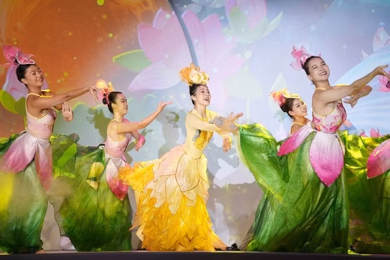 gala dem viet nam mo man hoi cho du lich quoc te tp hcm 2023 hinh 2