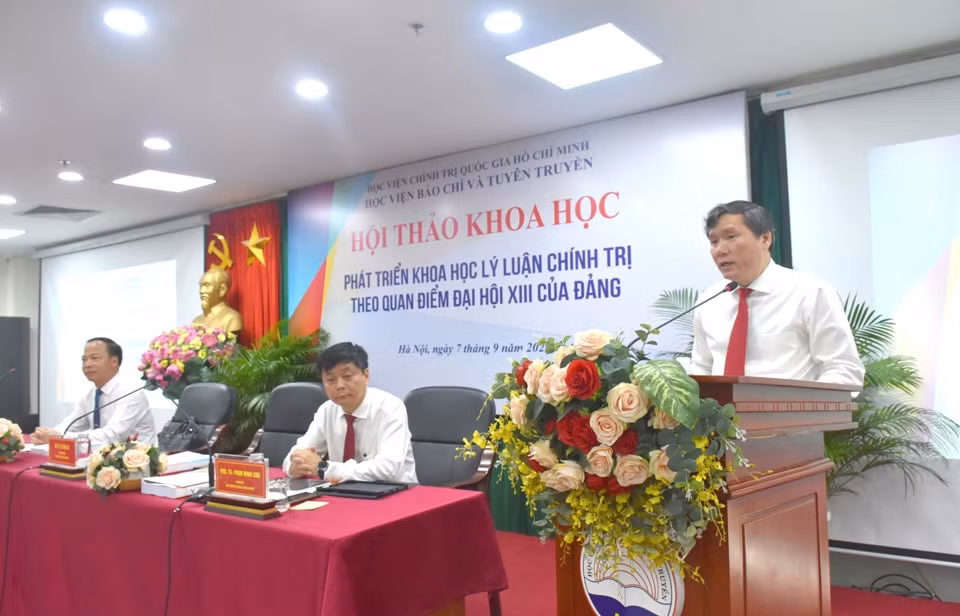 nghien cuu khoa hoc ly luan chinh tri phai mo duong cho tu duy ly luan moi cach lam moi hinh 2