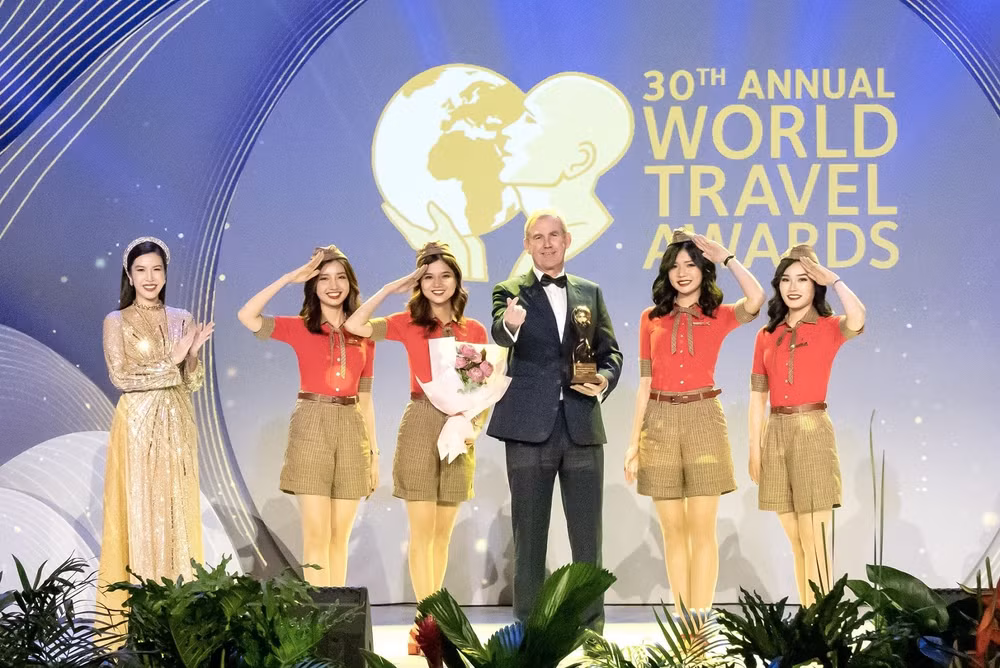 vietjet nhan giai thuong danh tieng toan cau world travel awards ve dich vu khach hang hinh 1