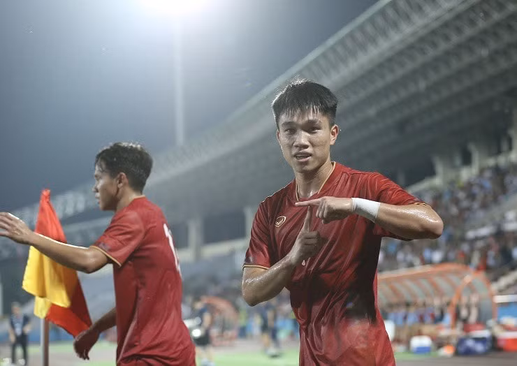 u23 viet nam dai thang ngay ra quan o vong loai u23 chau a 2024 hinh 1