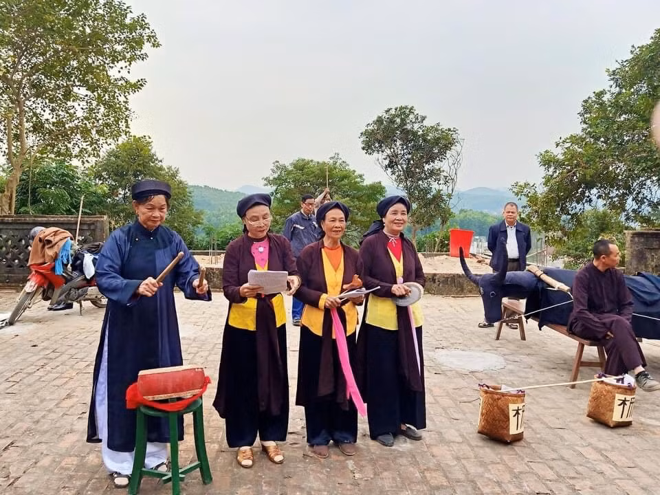 bach nghe trinh lang su hoi sinh cua mot tich tro doc dao hinh 3