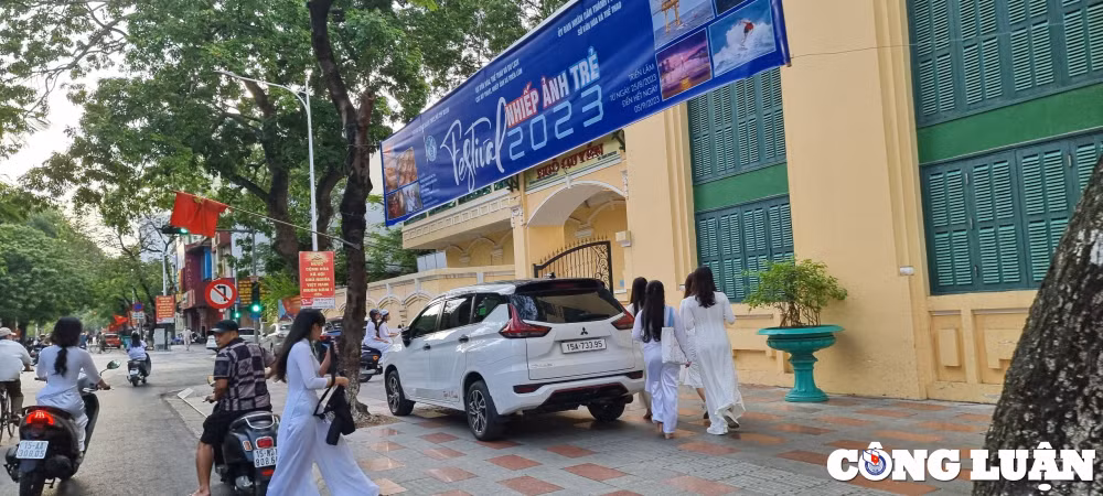 hai phong gan 500000 hoc sinh han hoan ngay tuu truong hinh 1