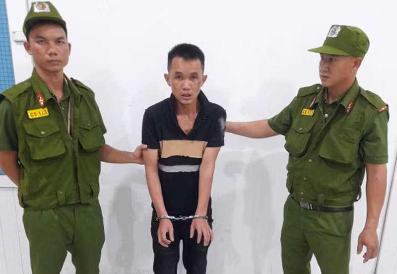 bat doi tuong ngao da cam dao tan cong tai xe taxi o quang nam hinh 1
