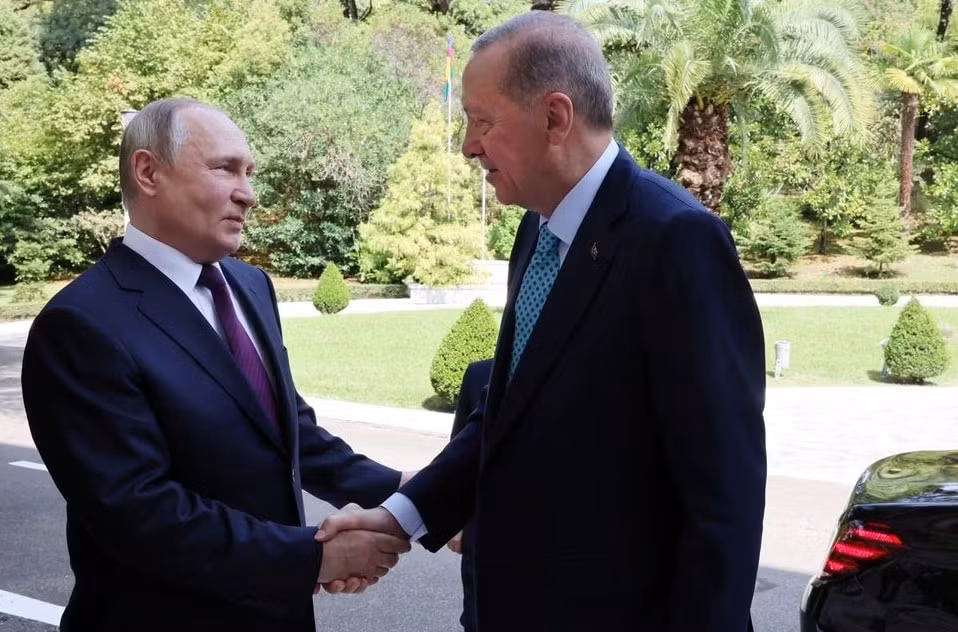 tong thong putin gap tong thong tho nhi ky noi san sang khoi phuc thoa thuan ngu coc voi ukraine hinh 1