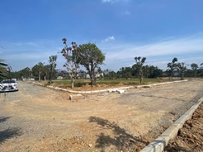dat nen nha rieng le dang giam gia nha dau tu can trong keo dut tay hinh 1