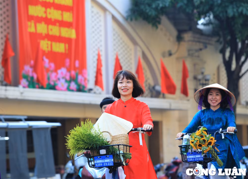 ao dai ket noi du lich va di san hinh 6