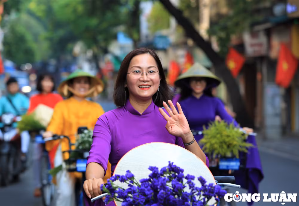 ao dai ket noi du lich va di san hinh 8