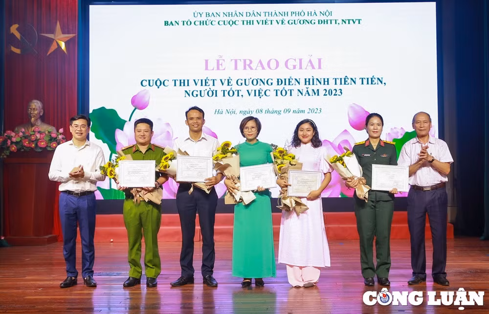 tp ha noi vinh danh cac tac gia doat giai cuoc thi viet ve guong dien hinh tien tien nguoi tot viec tot hinh 2