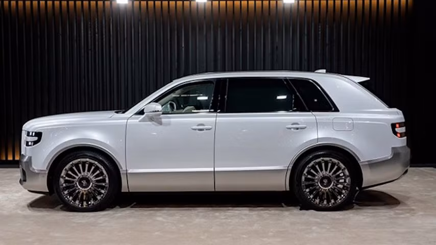 trinh lang toyota century 2024 tai nhat ban hinh 2