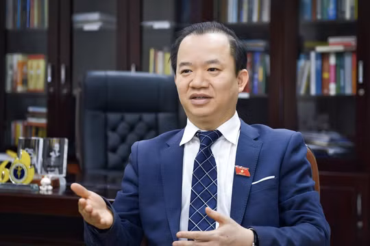 PGS.TS Bùi Hoài Sơn: Giáo dục văn hóa không phải là ngăn cấm, mà là dạy trẻ hiểu cái đẹp